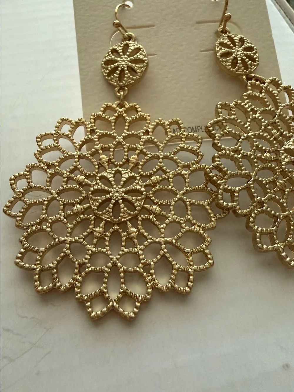 Pomina elegant gold